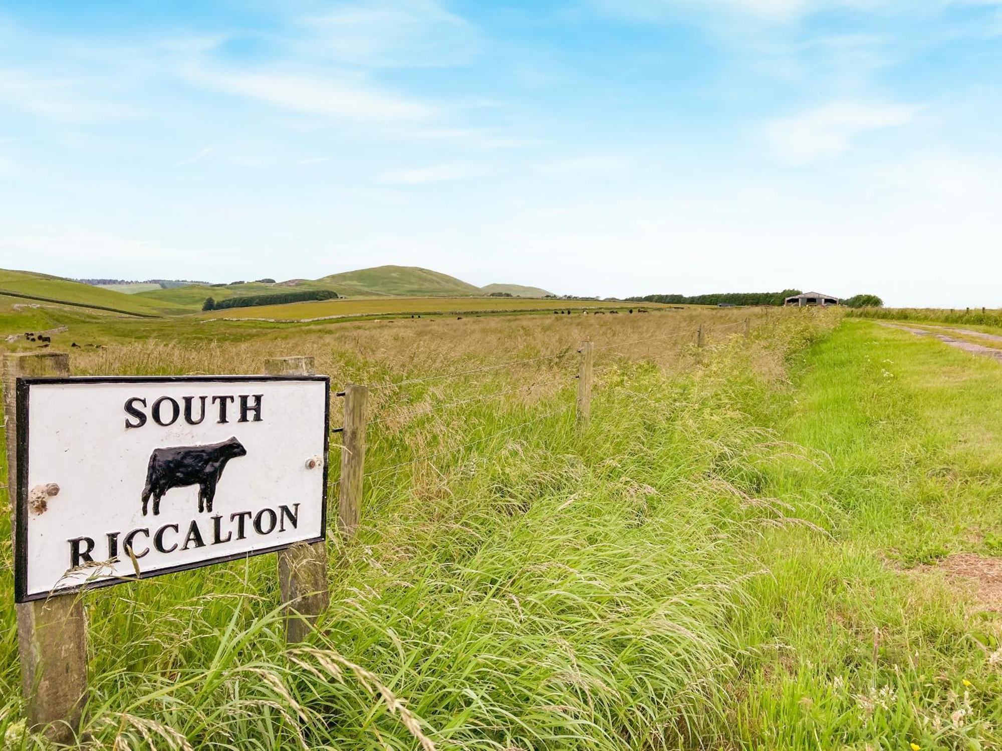 South Riccalton Farm Cottage Oxnam Exterior photo